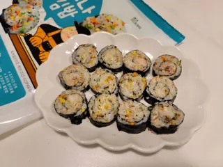 해풀잎 누구나 김밥*1ea [(혼합야채 35g *1ea,  김밥김 (5g, 5ea),  양념간장 (6g, 5ea), 참기름(5g, 2ea)] — 5점을 준 리뷰어가 2022년 10월 올린 사용 사진