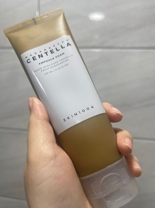 스킨1004 [SKIN1004] 마다가스카르 센텔라 앰플 폼 125ml — 5점을 준 리뷰어가 2024년 8월 올린 사용 사진