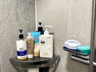 클라우드랩 프리미엄 비오틴 스칼프 케어 샴푸+ 브러쉬 — 5점을 준 리뷰어가 2021년 4월 올린 사용 사진