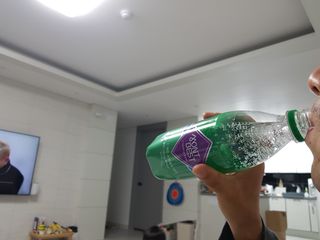 몽베스트 Montbest with Sparkling water Plain 20병 — 5점을 준 리뷰어가 2021년 11월 올린 사용 사진