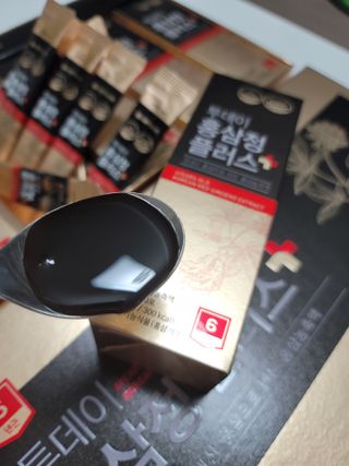 서울약사신협_투데이홍삼정플러스스틱_10g x 60포 — 5점을 준 리뷰어가 2021년 6월 올린 사용 사진