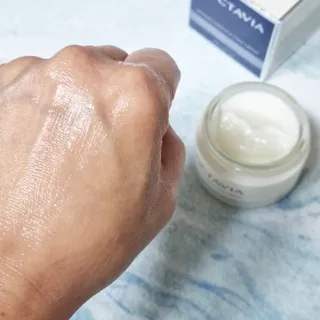 록타비아 Artisan Complete Face Cream — 5점을 준 리뷰어가 2023년 11월 올린 사용 사진