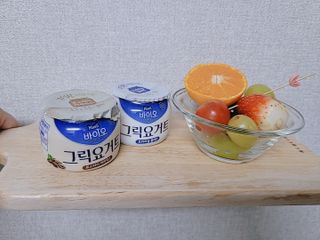 매일바이오 그릭요거트 오리지널 플레인 4개, 로스터리 커피믹스 4개 — 5점을 준 리뷰어가 2021년 12월 올린 사용 사진