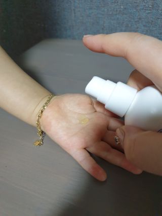 mom e 맘이 내추럴 베이비 케어 크림+바디오일 — 4점을 준 리뷰어가 2021년 1월 올린 사용 사진