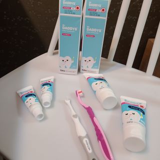 닥터데디스 안심무불소 베이비치약 60g + 여행용 미니 치약 15g — 4점을 준 리뷰어가 2022년 8월 올린 사용 사진