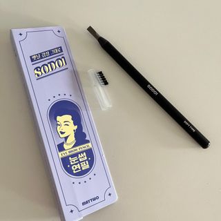 [MONDRAW] 몬드로우 POPBROW 크래용 아이브로우 색연필 타입 — 5점을 준 리뷰어가 2022년 4월 올린 사용 사진