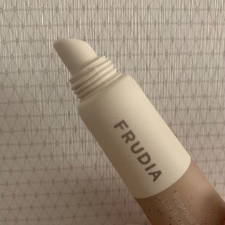 [후르디아] 올리브영 착한보습 비건 립버터 2종 — 5점을 준 리뷰어가 2022년 2월 올린 사용 사진