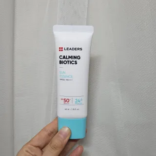 리더스코스메틱 리더스 카밍 바이오틱스 선 에센스 SPF 50+ PA++++ — 5점을 준 리뷰어가 2022년 7월 올린 사용 사진