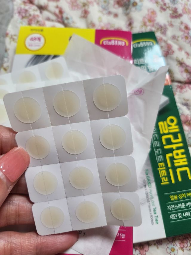올리브영 엘라밴드 하이드로 도트 스팟패치 12mm, 티트리 리뷰 사진