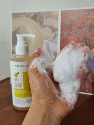 랑벨 내츄럴 딥 포어 클렌저 210ml (저자극 약산성 천연 클렌징 젤) — 5점을 준 리뷰어가 2022년 4월 올린 사용 사진