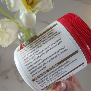 Swisse 스위스 고함량 프로폴리스 2,000mg 210정 — 4점을 준 리뷰어가 2021년 5월 올린 사용 사진