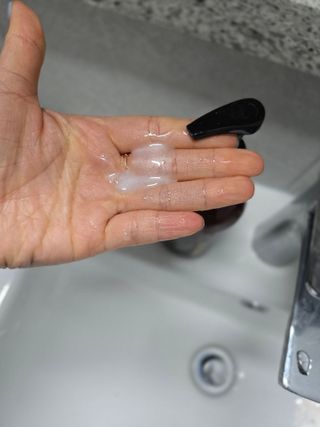 하이브리온 [쿠팡 구매평] 닥터초이스 시카엑소좀 판테놀 아미노산 탈모기능성 두피케어 모근강화 샴푸, 300ml, 1개 — 5점을 준 리뷰어가 2025년 3월 올린 사용 사진