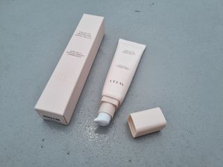 프리마인 선크림만 바꿨을 뿐인데 매일 물 2L챙겨먹고 기초케어 완벽하게 한 물빛피부 완성,셀라브UV프로텍터 — 5점을 준 리뷰어가 2023년 7월 올린 사용 사진