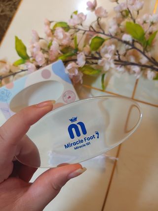 미라클풋 유리발각질제거기 물없이 쓱싹쓱싹 몇번만에 발각질 완벽제거 — 5점을 준 리뷰어가 2021년 9월 올린 사용 사진
