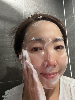 나우 [리브엠] 화해 1등 클렌징 파우더! 모공&피지 말끔순삭 — 5점을 준 리뷰어가 2023년 6월 올린 사용 사진