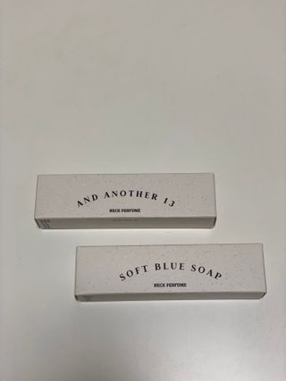 멈칫(MUMCHIT) 넥퍼퓸 NECKPERFUME 2가지 향 — 5점을 준 리뷰어가 2021년 11월 올린 사용 사진
