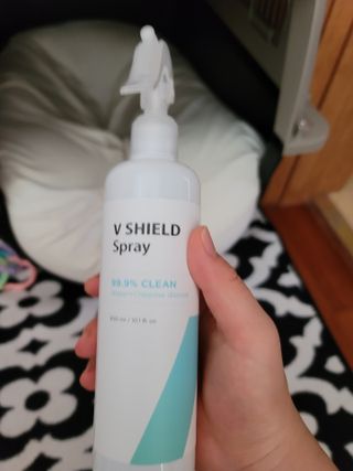 브이쉴드 살균 스프레이 300ml — 5점을 준 리뷰어가 2021년 7월 올린 사용 사진