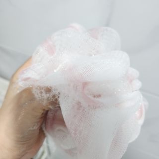 [과일나라] 피부가 마시는 딸기우유 바디클렌저&바디로션 — 4.5점을 준 리뷰어가 2022년 10월 올린 사용 사진
