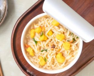 NISSIN 닛신 컵누들  4종 - 씨푸드오리지날, 씨푸드 스파이시, 씨푸드 커리, 씨푸드 XO소스 — 5점을 준 리뷰어가 2022년 4월 올린 사용 사진