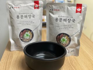 요리반상회 용문해장국 2팩 + 뚝배기 1개 — 5점을 준 리뷰어가 2021년 3월 올린 사용 사진
