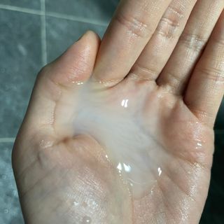 르핸스 퍼포밍 5 샴푸 비반트 포렛/베티버 포그 — 5점을 준 리뷰어가 2023년 2월 올린 사용 사진