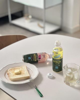 더그레잇티 콤부차 [매일유업] 더그레잇티 44kcal 콤부차 300ml *12개입 (오리지널 6개+베리리치 6개) — 5점을 준 리뷰어가 2023년 8월 올린 사용 사진