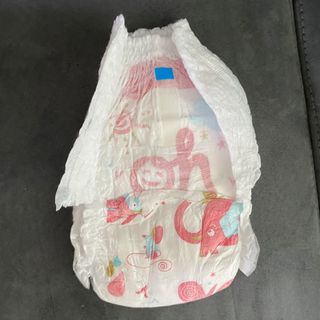 킨도 프리미엄 에어드라이v2 팬티형 기저귀 — 5점을 준 리뷰어가 2021년 7월 올린 사용 사진