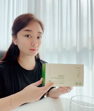 12월 15일 출시, 건강기능식품 브랜드 본리브 나 다운 시작 제품 3종 — 5점을 준 리뷰어가 2021년 2월 올린 사용 사진