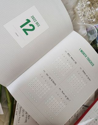 리훈 2023년 아이라이크 모눈 다이어리 미니달력 세트 — 5점을 준 리뷰어가 2022년 11월 올린 사용 사진