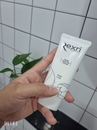 렉스리 데일리 톤업 크림 Rexri Daily Tone Up Cream — 5점을 준 리뷰어가 2022년 7월 올린 사용 사진
