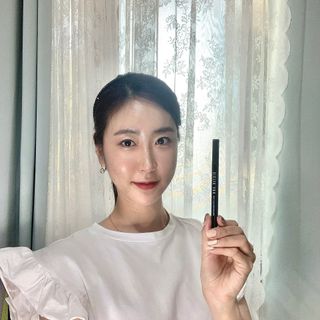 씨스터앤 퍼펙트 엣지 브러쉬 펜 라이너 2종 택 1 — 5점을 준 리뷰어가 2022년 1월 올린 사용 사진