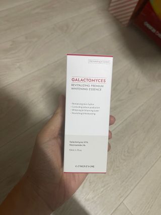 오투에니원 갈락토미세스 리바이탈라이징 프리미엄 화이트닝 에센스 50ml — 5점을 준 리뷰어가 2022년 12월 올린 사용 사진