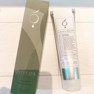 올리브 오일 스킨케어 컴퍼니 [OOSC] 보송보송한 내추럴리 너리시드 핸드크림 125ml — 4.5점을 준 리뷰어가 2021년 4월 올린 사용 사진