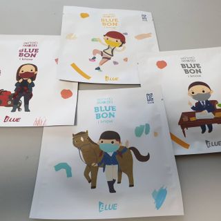 [블루 본 아이노우] 유아용 컬러마스크 40 PCS SET 2중 택 1 — 5점을 준 리뷰어가 2021년 5월 올린 사용 사진