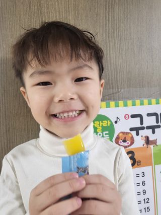 다나음 셀렌에 빠진 아연면역젤리 열대과일맛+사과맛 — 5점을 준 리뷰어가 2023년 1월 올린 사용 사진