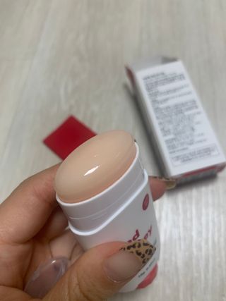[레드허니밤]자유펫 고양이 강아지 발바닥 밤 14g — 5점을 준 리뷰어가 2021년 11월 올린 사용 사진