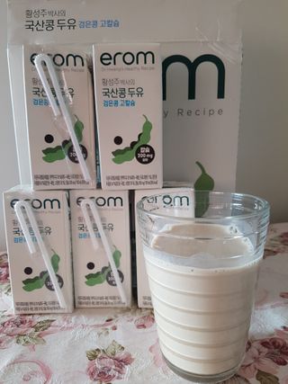 이롬 erom 황성주박사의 국산콩 두유 검은콩 고칼슘 — 5점을 준 리뷰어가 2021년 1월 올린 사용 사진