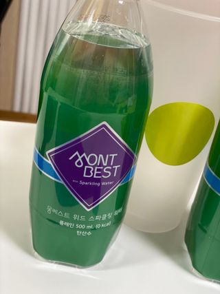 몽베스트 Montbest with Sparkling water Plain 20병 — 5점을 준 리뷰어가 2021년 11월 올린 사용 사진