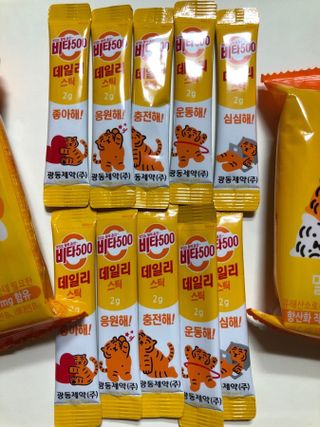 광동생활건강 [광동] 비타500데일리스틱  ★빼빼로데이★ 30포+70포+ 뚱랑이스티커+빼빼로+쇼핑백 — 5점을 준 리뷰어가 2022년 11월 올린 사용 사진