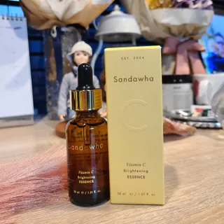 스킨큐어 산다화 비타민c 화이트닝 에센스 30ml — 5점을 준 리뷰어가 2022년 2월 올린 사용 사진