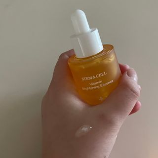 체르엠 스템앤셀 비타민 브라이트닝 에센스 30ml 1개 — 5점을 준 리뷰어가 2021년 9월 올린 사용 사진