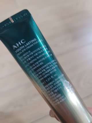 [NEW 탄력유턴 아이크림] AHC 유스 래스팅 리얼 아이크림 포 페이스 — 5점을 준 리뷰어가 2021년 3월 올린 사용 사진