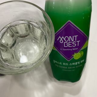 몽베스트 Montbest with Sparkling water Lime20병 — 5점을 준 리뷰어가 2021년 10월 올린 사용 사진