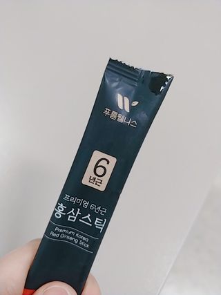 [푸름웰니스] 프리미엄 6년근 홍삼스틱 3mg x 100포 — 5점을 준 리뷰어가 2022년 3월 올린 사용 사진