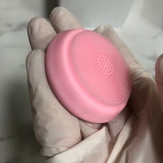 디하우트 랩 디하우트랩 클렌징 피부관리기 진동클렌저 실리콘+2종 인조모 브러시 — 5점을 준 리뷰어가 2021년 11월 올린 사용 사진