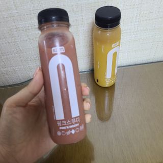 BLENDY'S 핑크 스무디+블론디 스무디 — 4.5점을 준 리뷰어가 2021년 9월 올린 사용 사진