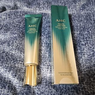 [NEW 탄력유턴 아이크림] AHC 유스 래스팅 리얼 아이크림 포 페이스 — 4점을 준 리뷰어가 2021년 2월 올린 사용 사진