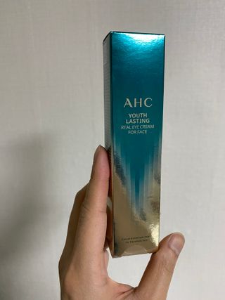 [NEW 탄력유턴 아이크림] AHC 유스 래스팅 리얼 아이크림 포 페이스 — 5점을 준 리뷰어가 2021년 4월 올린 사용 사진