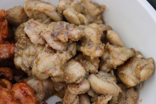 (주)마니커 마니커 닭고기 덧살구이 2종(올리브소금&핫칠리) [냉동 500g] — 5점을 준 리뷰어가 2022년 12월 올린 사용 사진