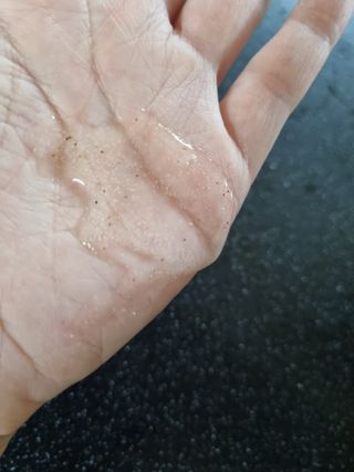 벨먼 내추럴스파 수분광채 스크럽 바디워시 600ml 5종 — 5점을 준 리뷰어가 2022년 5월 올린 사용 사진